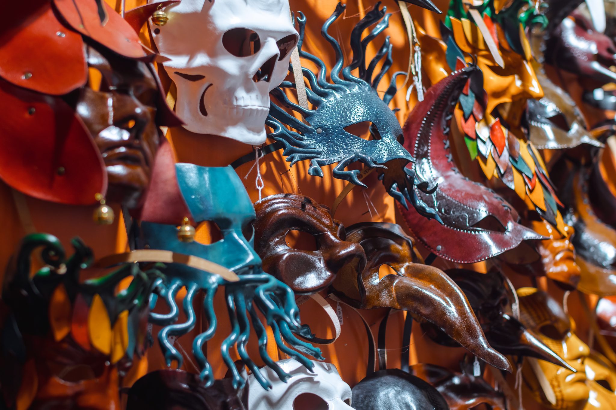 Máscaras de diferentes épocas